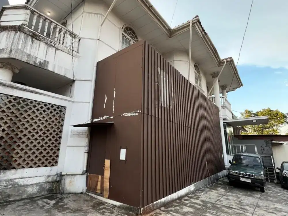 Disewa Rumah Pinggir Jalan Utama Sektor 1 Bintaro Ex Distro