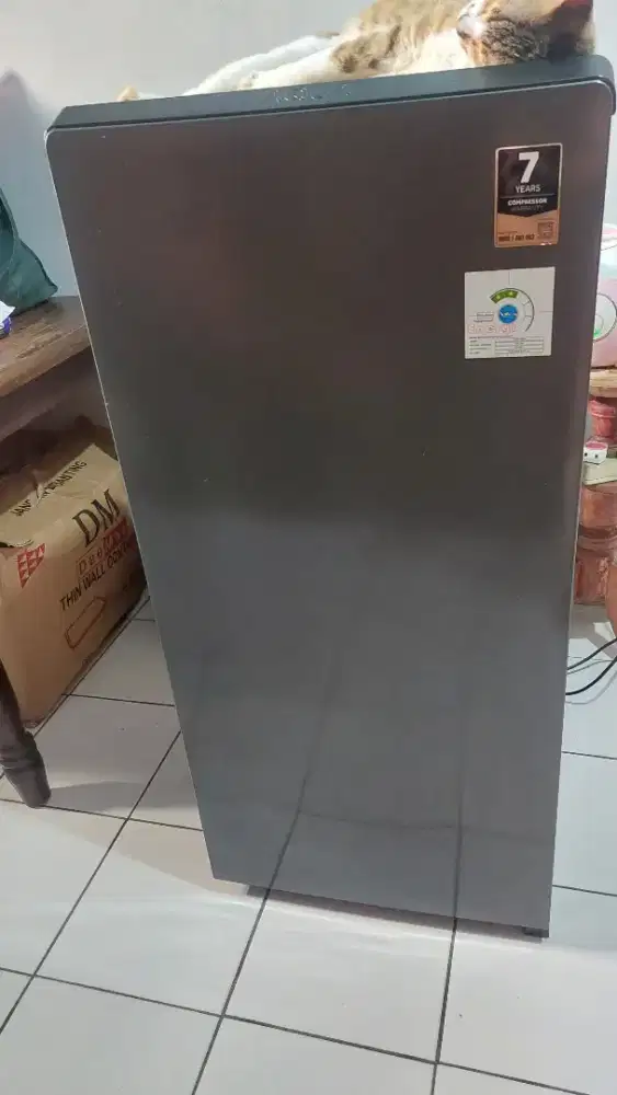 Dijual kulkas Aqua 1 pintu