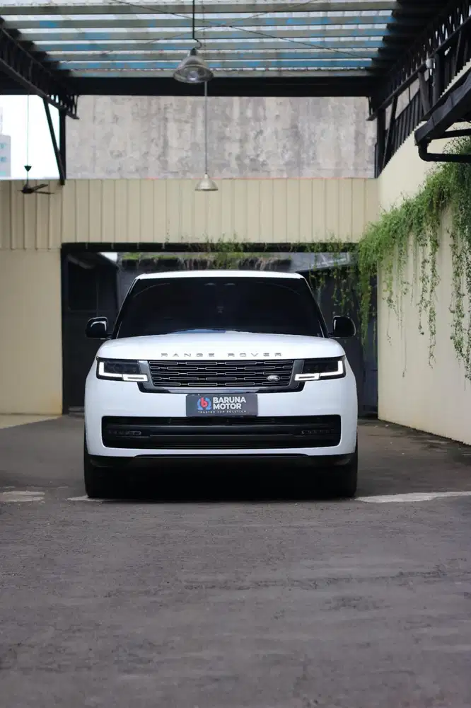 [ LOW KILOMETER ] RANGE ROVER VOGUE LWB PHEV P440 SE 2023