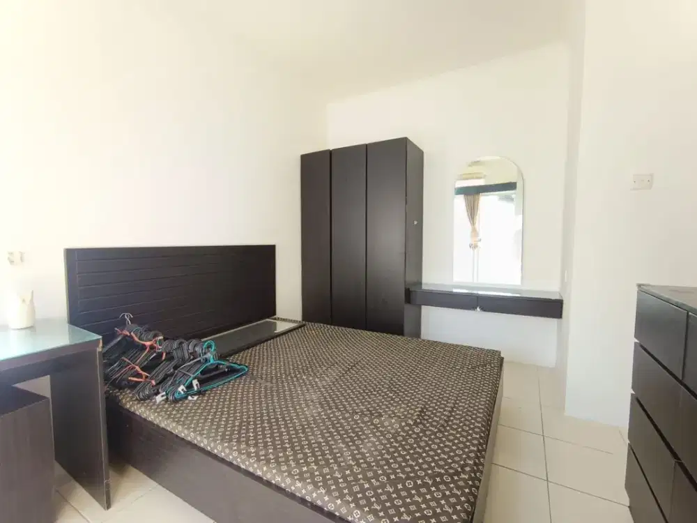 Disewakan 3 kamar Semi Furnish di Apartemen Mediterania Garden 2