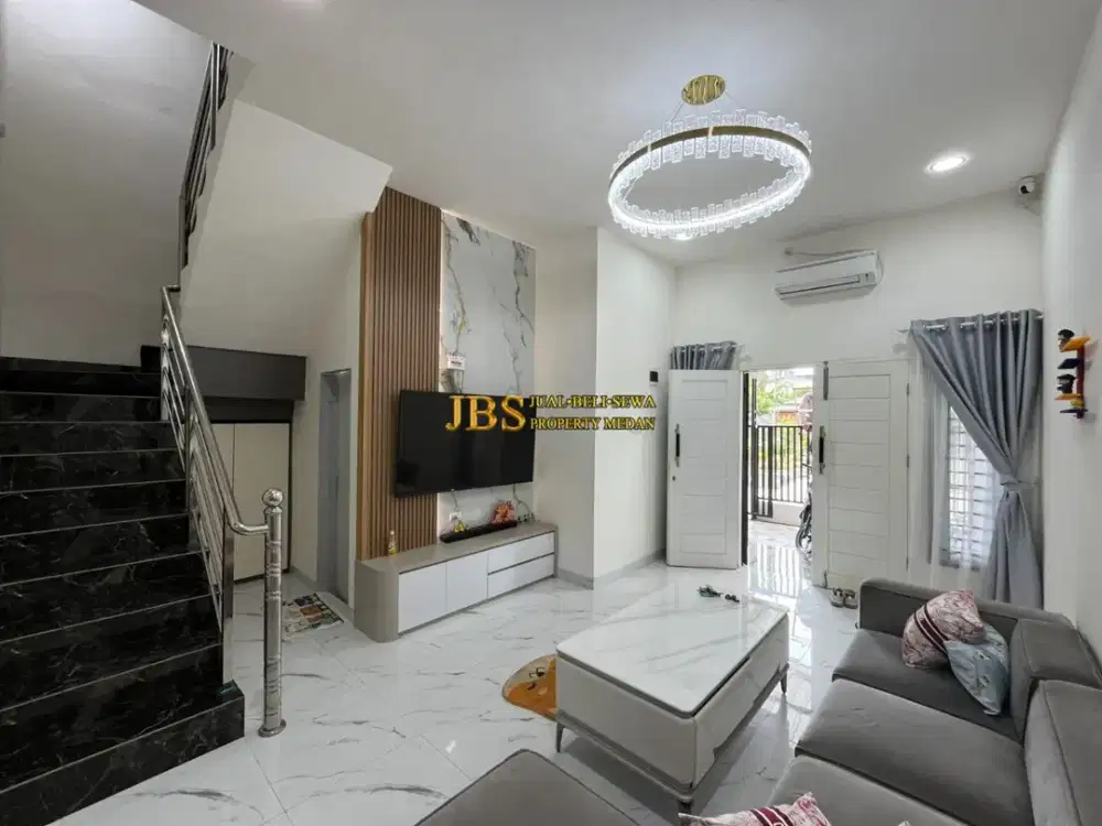 Jual Rumah 2,5 Tingkat di Komplek Ringroad Ville Jalan Guntur - Daerah Ringroad