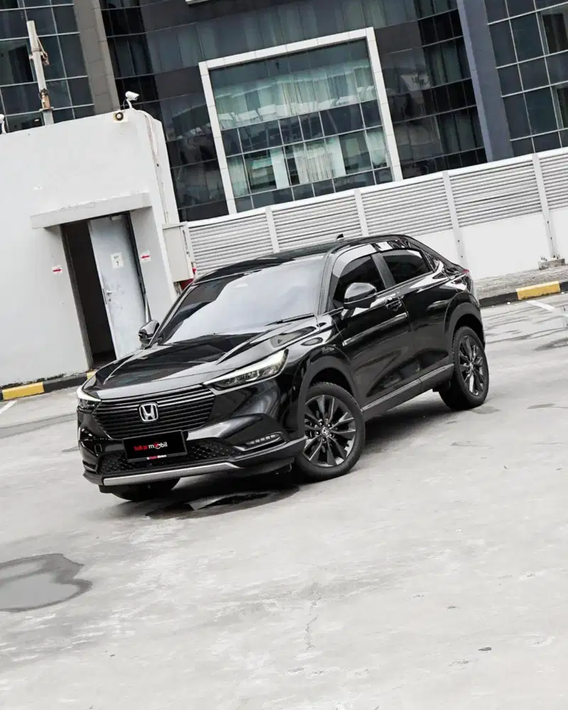 Honda HRV SE Matic 2025 Hitam ganjil odo 1 rb an