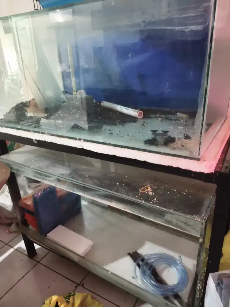 2 buah aquarium kaca tebali