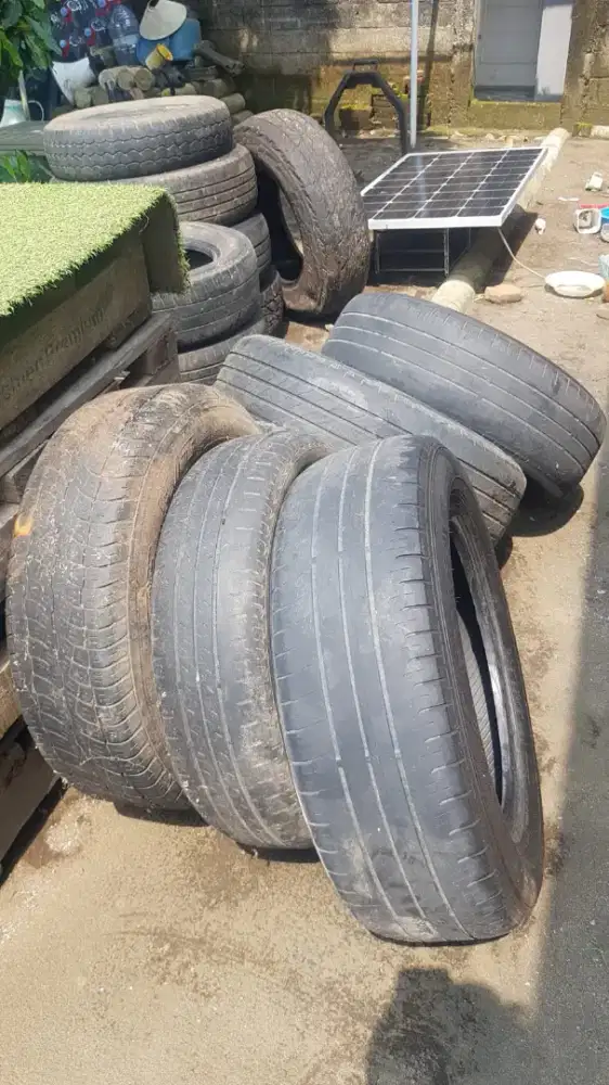 Ban mobil berbagai merek ada