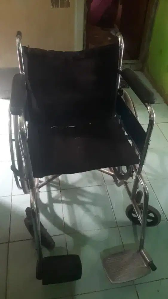 Kursi roda masih mulus