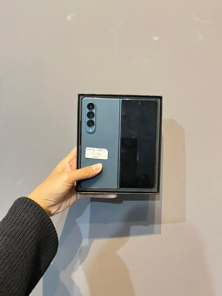 SAMSUNG  ZFOLD 4 256 gb SEIN