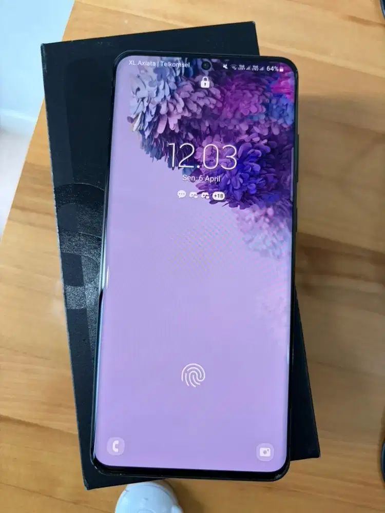 S20 ultra kondisi bagus