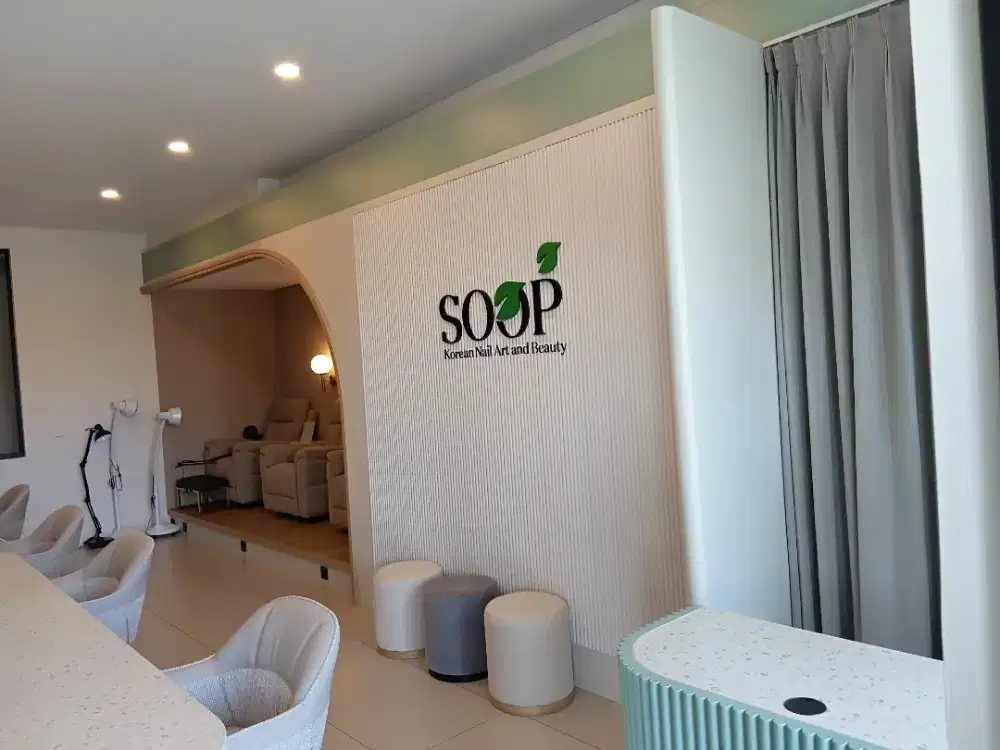 Dibutuhkan Nailist dan Receiotionist