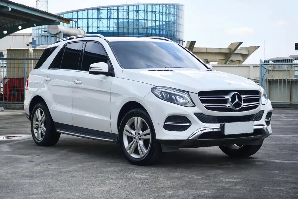 Mercedes-Benz 
GLE400 W166 2016