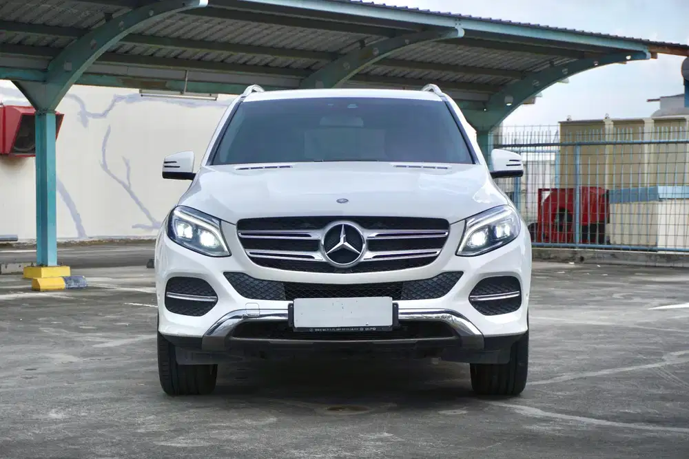 Mercedes-Benz 
GLE400 W166 2016