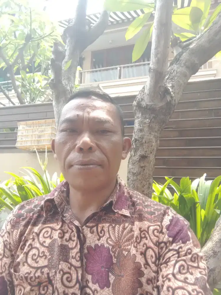 Sedang mencari pekerjaan sebagai driver