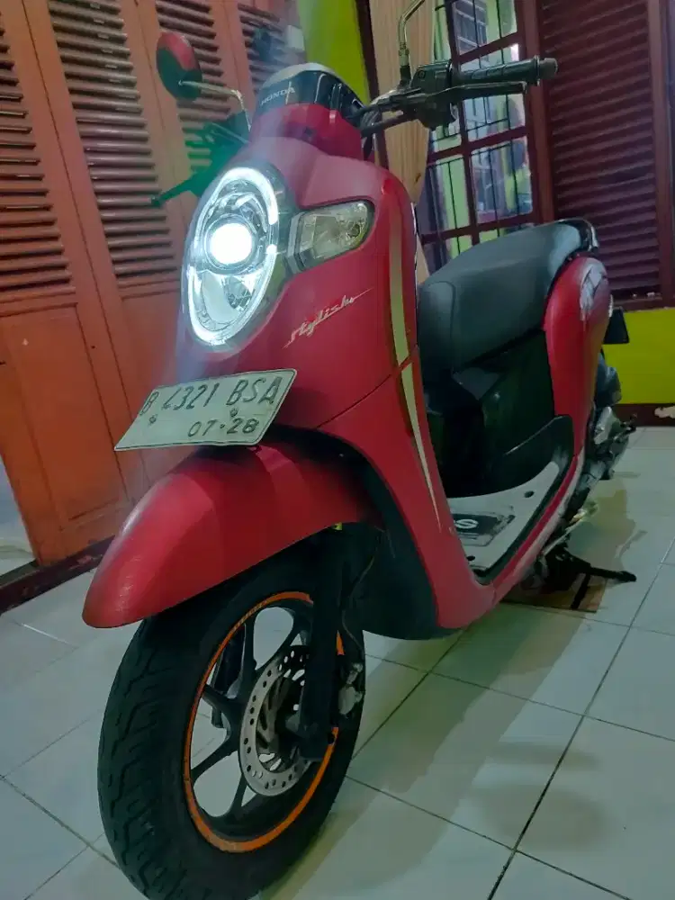 Honda Scoopy donat 2018 ISS  siap pake BS TT