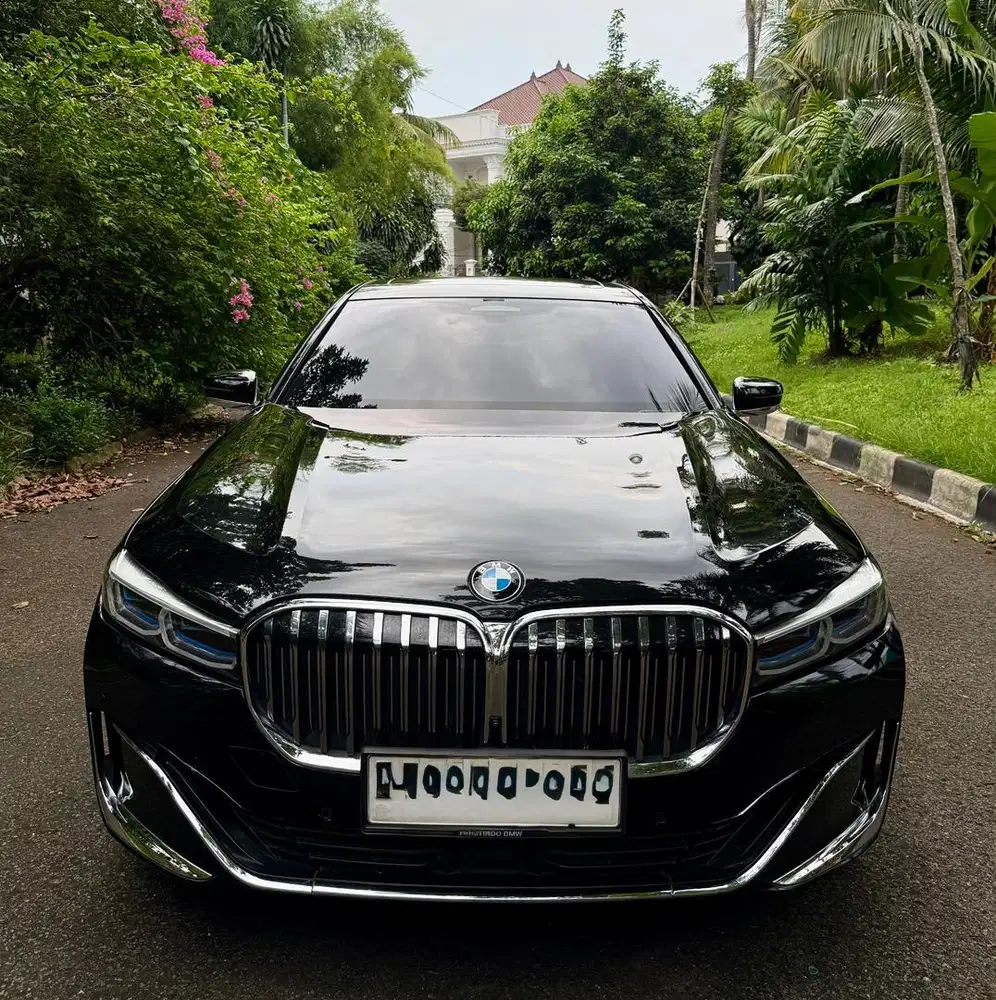 Dijual BMW 740 LI NIK 2022 STNK 2023 full warranty