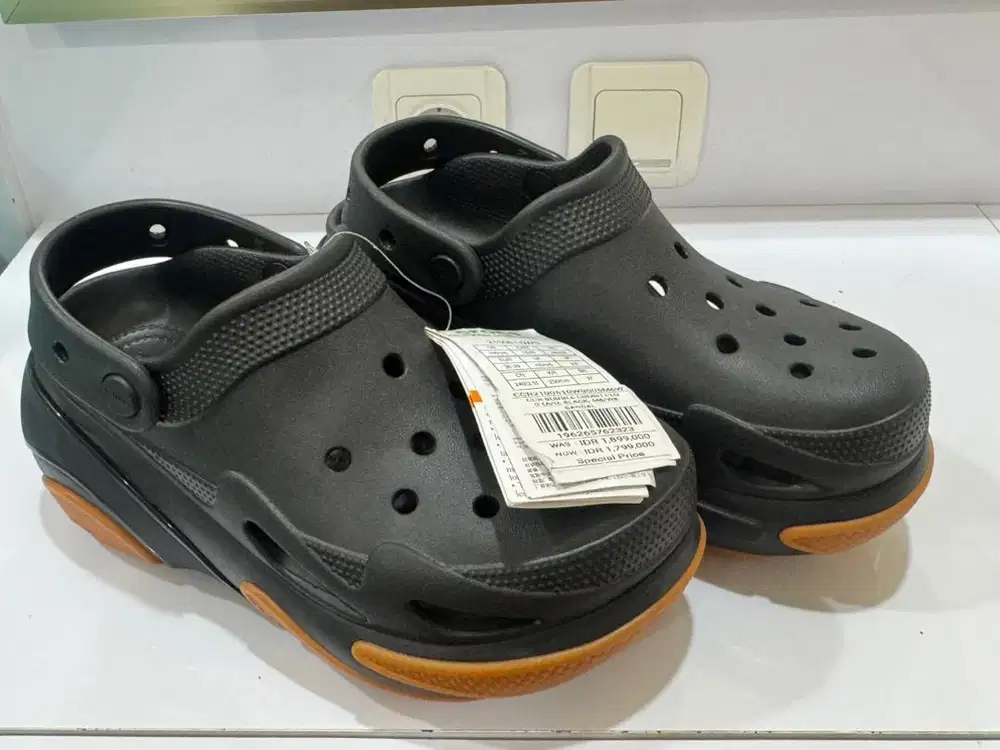 crocs mega crush clog black brown