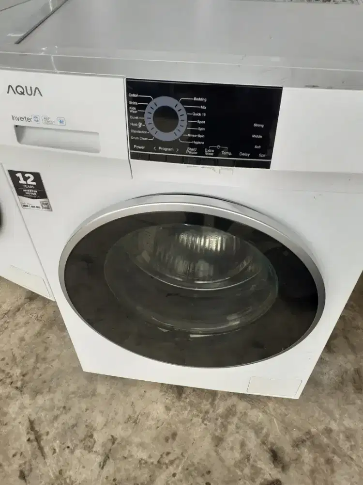 Jual msn cuci akua kpsts 8,5kg original normal mulus garansi di anter.