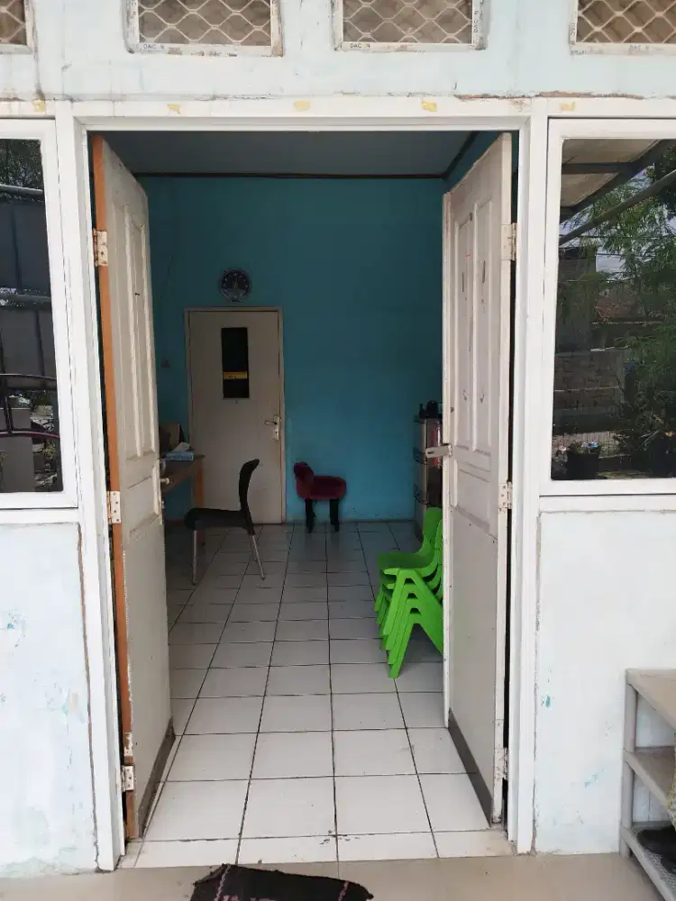 Dicari ART untuk bersih-bersih sekolah