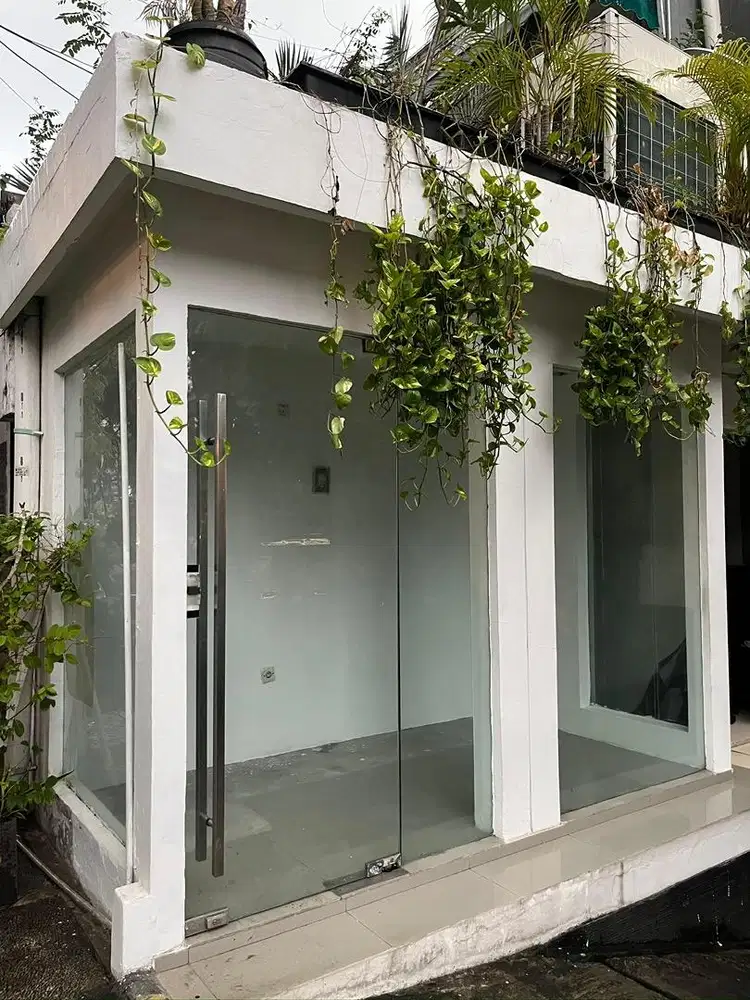 Disewakan tempat strategis Jakarta Selatan