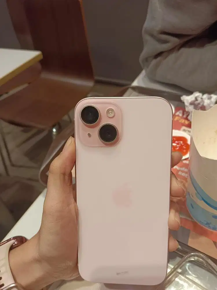 Iphone 15 pink 128gb