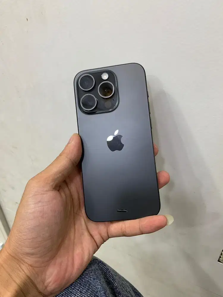 iPhone 15 Pro 256GB blck titanium like new