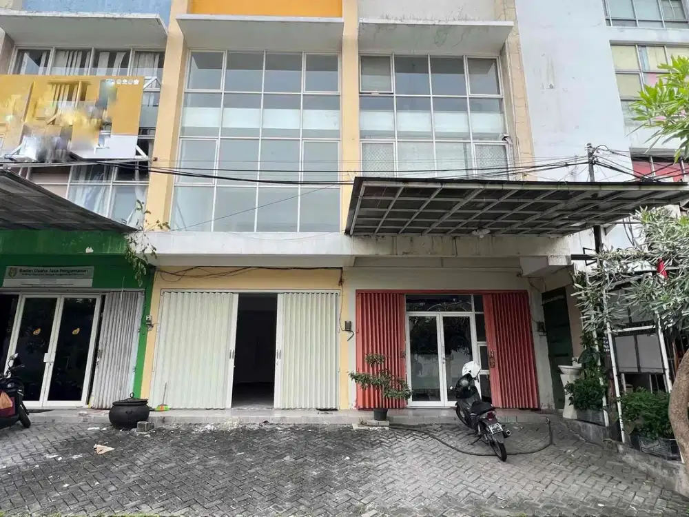 Ruko Baru 3 Lantai Di Manyar Surabaya Dekat Jalan Raya Siap Pakai