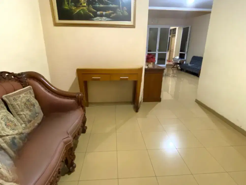 Perumahan metland menteng 2lt luas 200m type 4KT Cakung Jakarta Timur