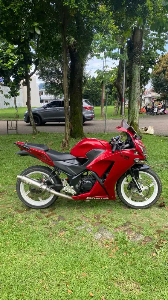 Honda CBR 150r 2014