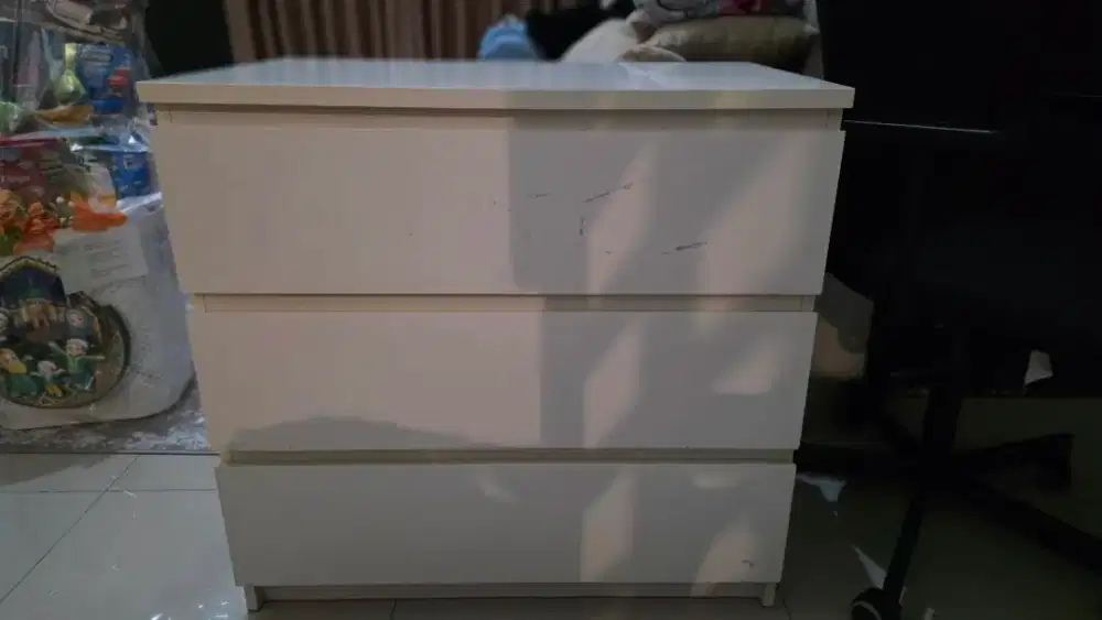 Lemari IKEA MALM