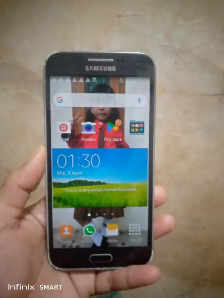 Samsung e5 ram 2/16gb,