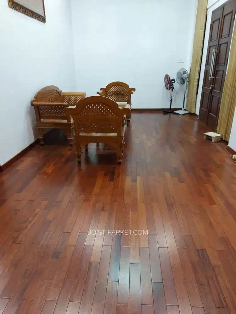Lantai Kayu Bikin Rumah Auto Mewah