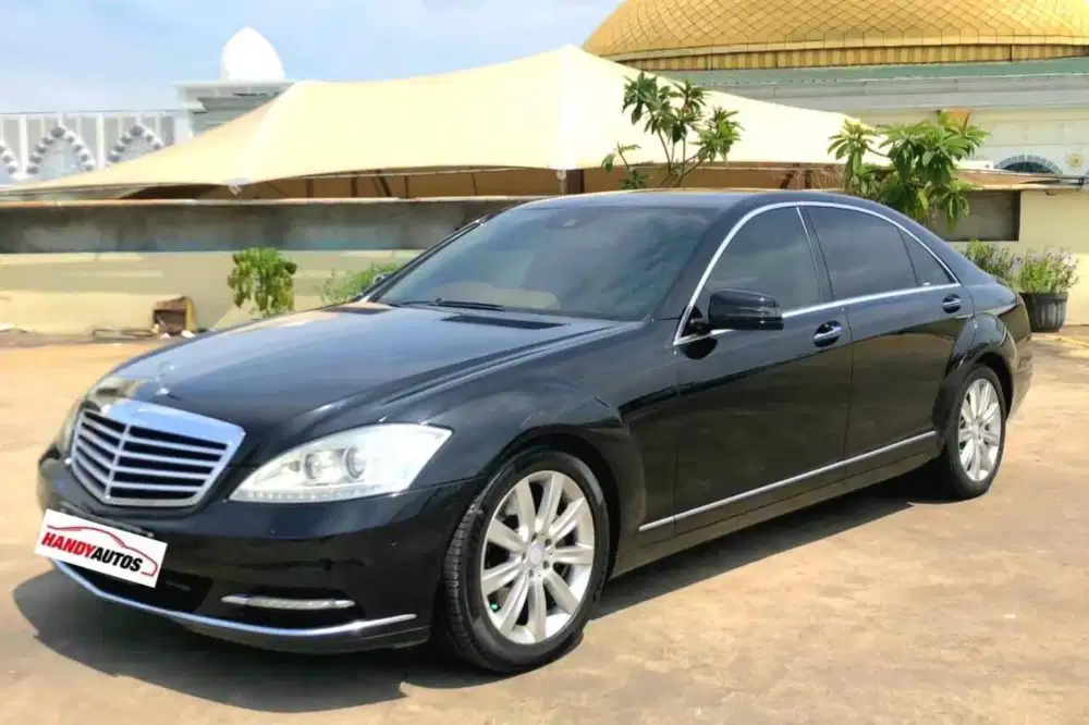 Mercedes Benz S300L Solitaire Facelift Tahun 2010 Automatic Hitam