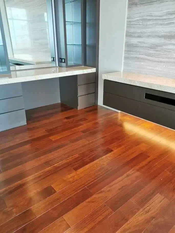 Tampilan Rumah Jadi Lebih Aesthetic dengan lantai kayu parket flooring