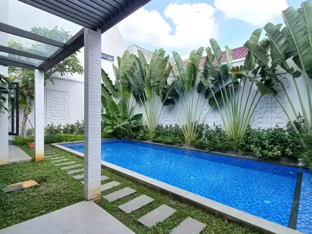 European Inspired Furnished 4 BR House