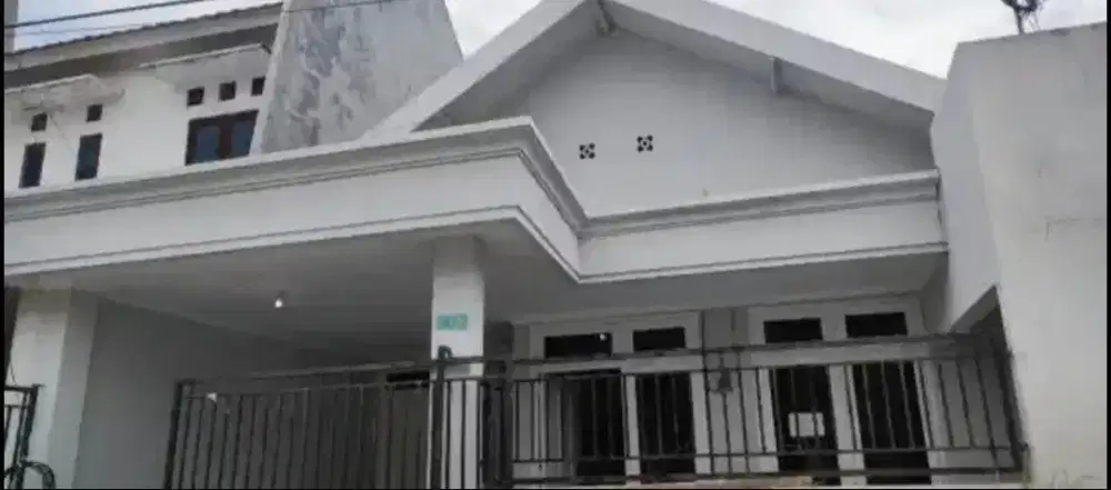 Dikontrakkan Disewakan rumah kamar 3 area pondok chandra