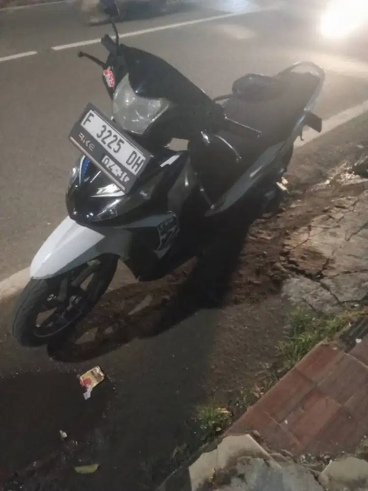 Di jual Bu motor matic dazz karbu 2015