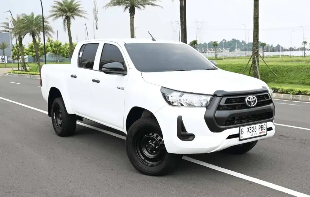 Hilux Double Cabin 2.4 E 4x4 MT/MANUAL 2024_TERMURAH