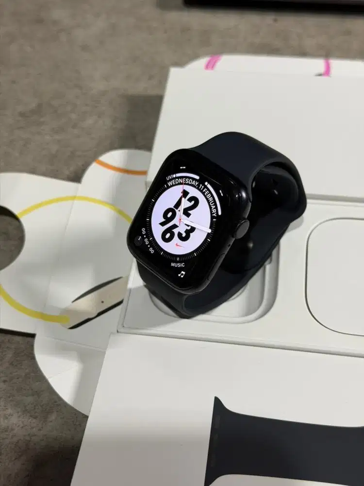 Apple Watch SE 3 44mm IBOX Fullset Original (Garansi On) LIKE NEW