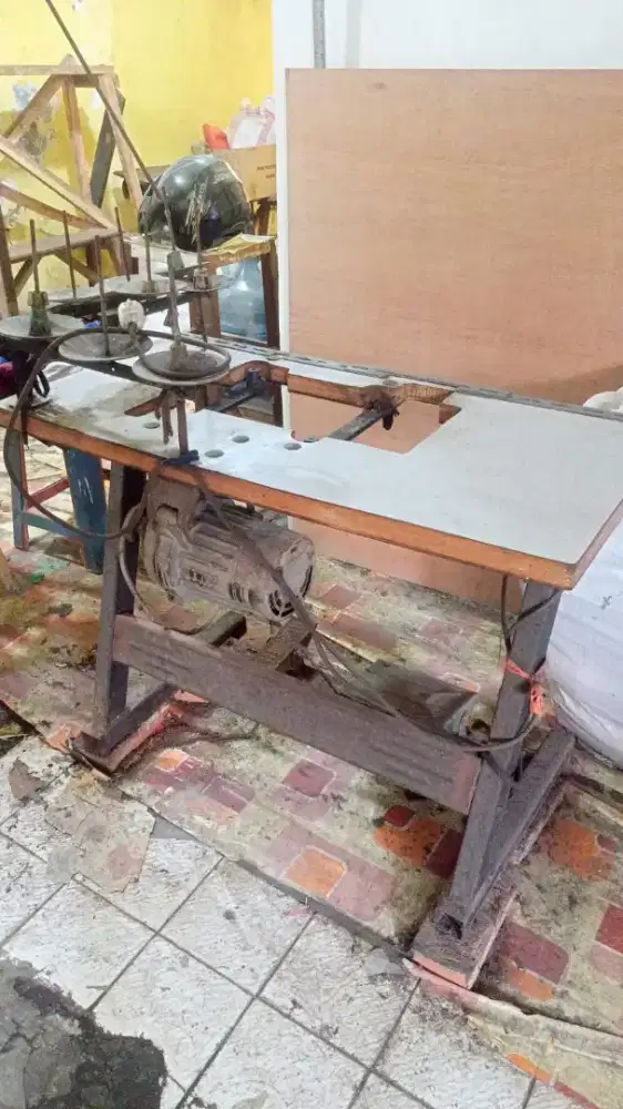 DINAMO PLUS MEJA MESIN JAHIT