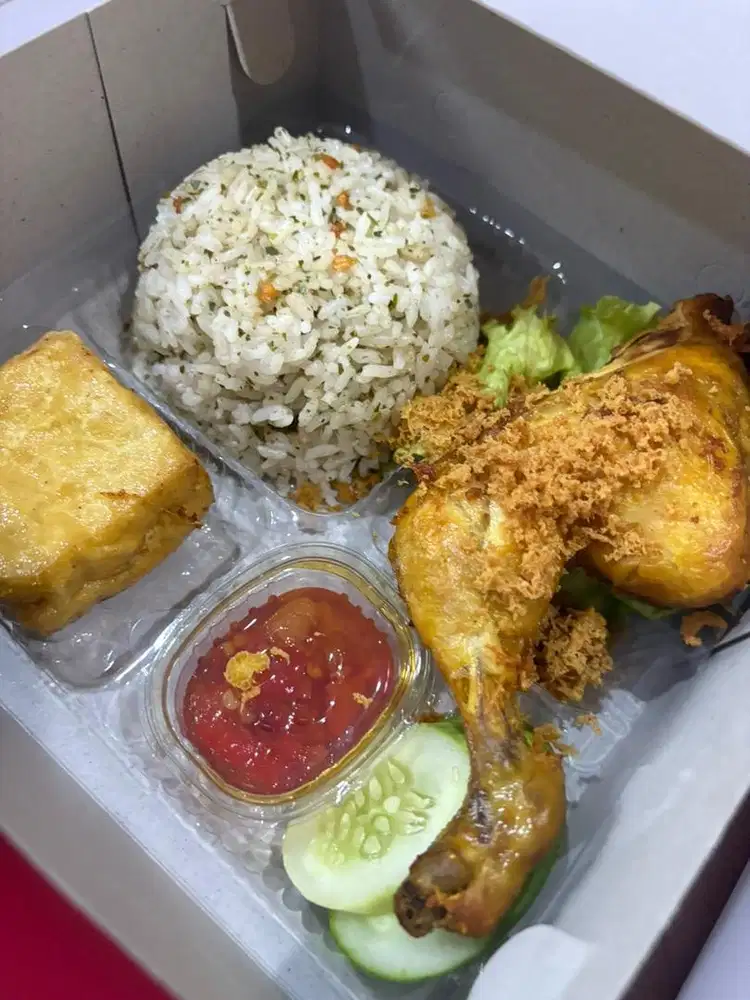 Kitchen Crew Fried Chicken