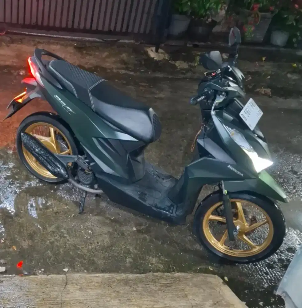 Beat deluxe hijau 2023 bulan 10
Pajak hidup kaleng hidup