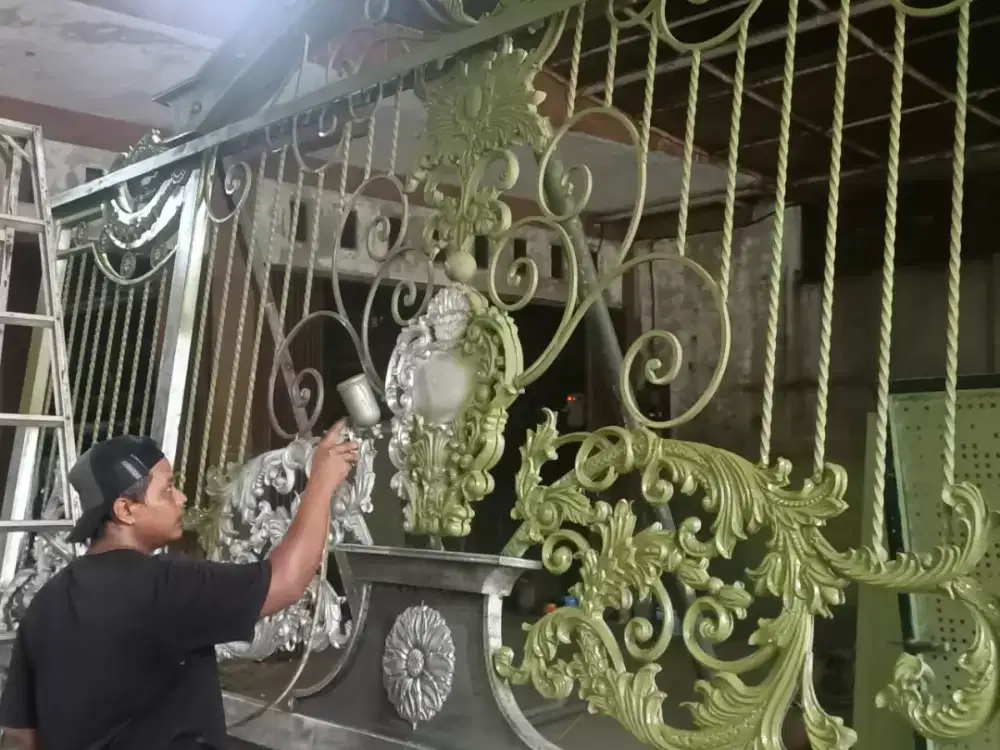 Tukang las listrik panggilan