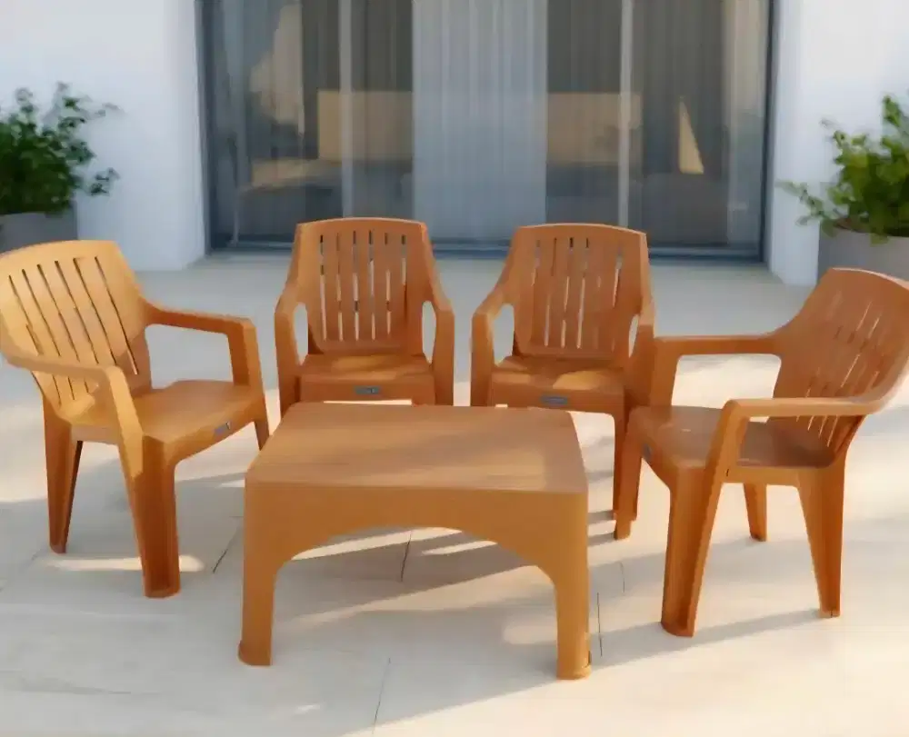 4 Kursi 1 meja Plaatik Olymplast