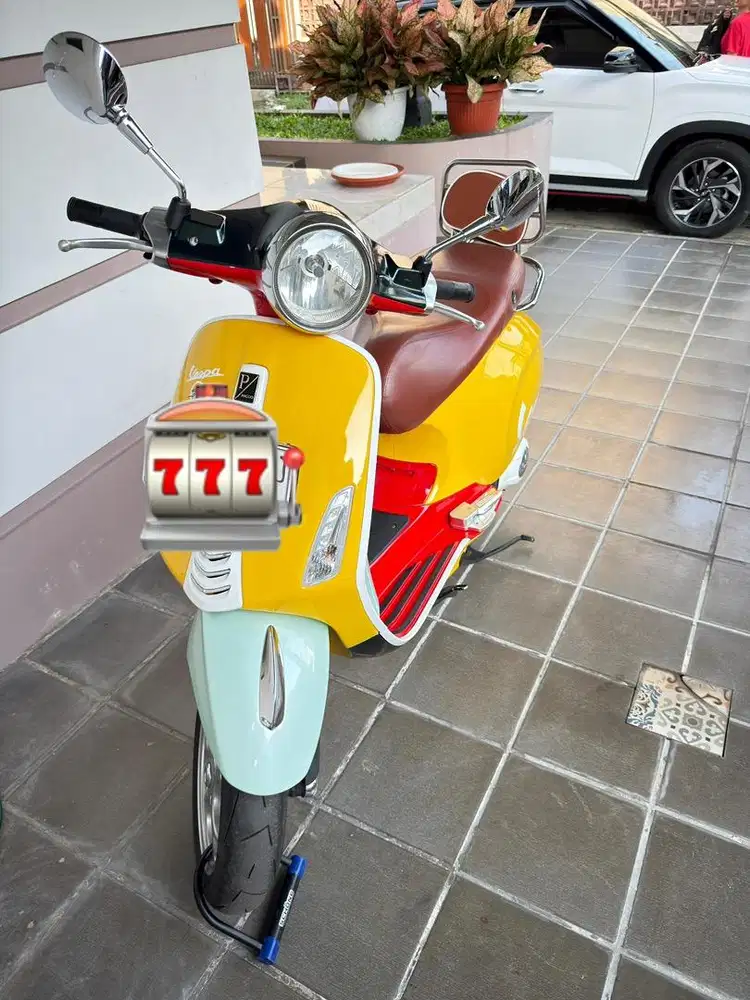 Jual Motor Vespa Primavera 2014