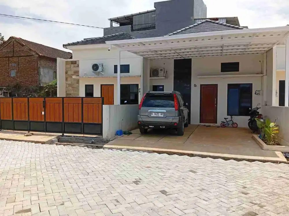 Rumah konsep MINIMALIS 1 lantai di Perum Cluster Banyumanik Semarang