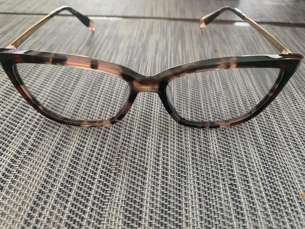 Kacamata brand FURLA new