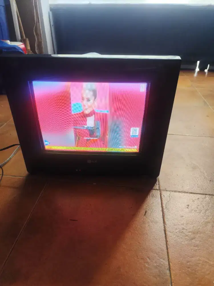 TV 14 inch lg slim normal ( hanya TV)