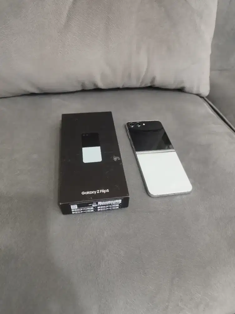 Samsung Z flip 5 8/256gb