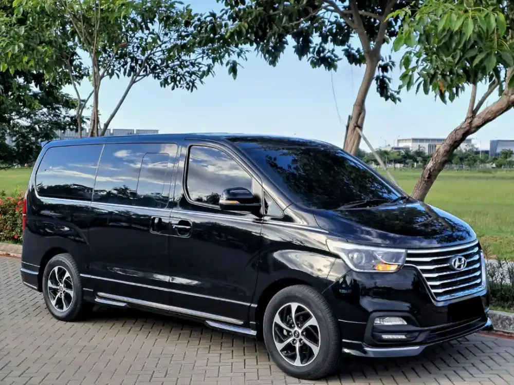 Hyundai H1 Royal CRDI Diesel Captain Seat 2019