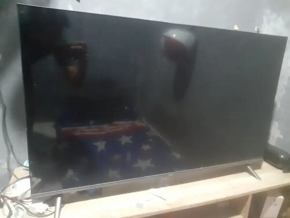 TCL 43Q6 QLED 4K Google TV (Unit langka)