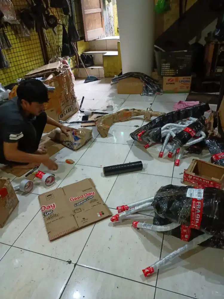 Dicari bagian packing online shope Variasi Motor berpengalaman