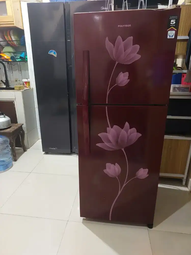 Kulkas 2 pintu polytron